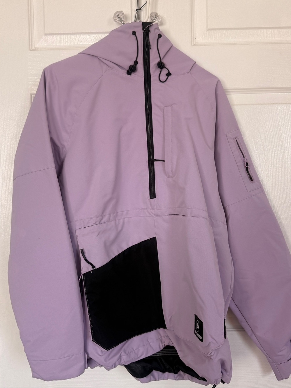 Lavender Hooded Snowboarding Anorak with Black Pocket